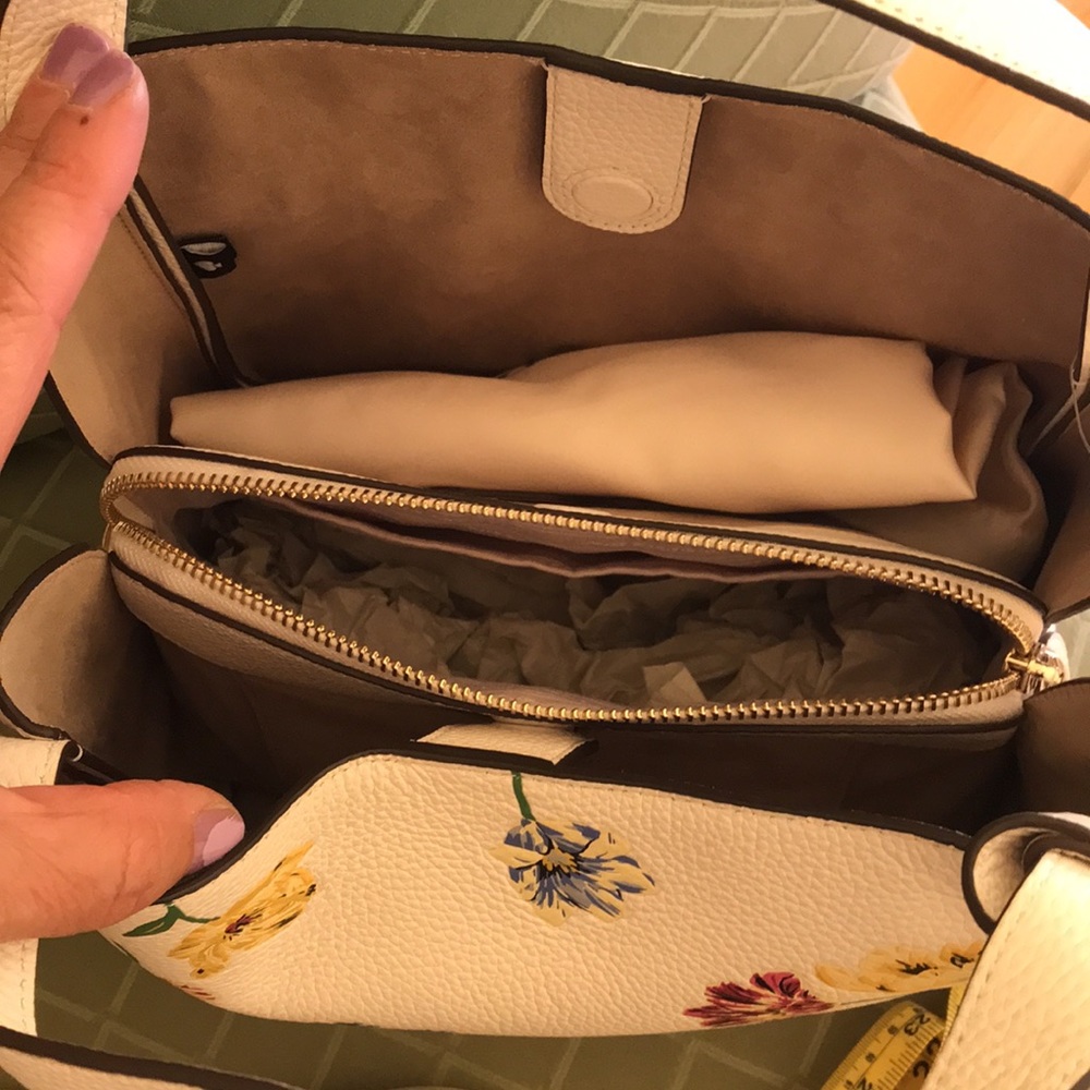 Kate spade beautiful and colorful bag new - Picture 15 of 17